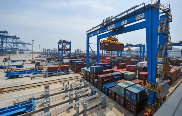 探訪青島港全自動(dòng)化集裝箱碼頭!